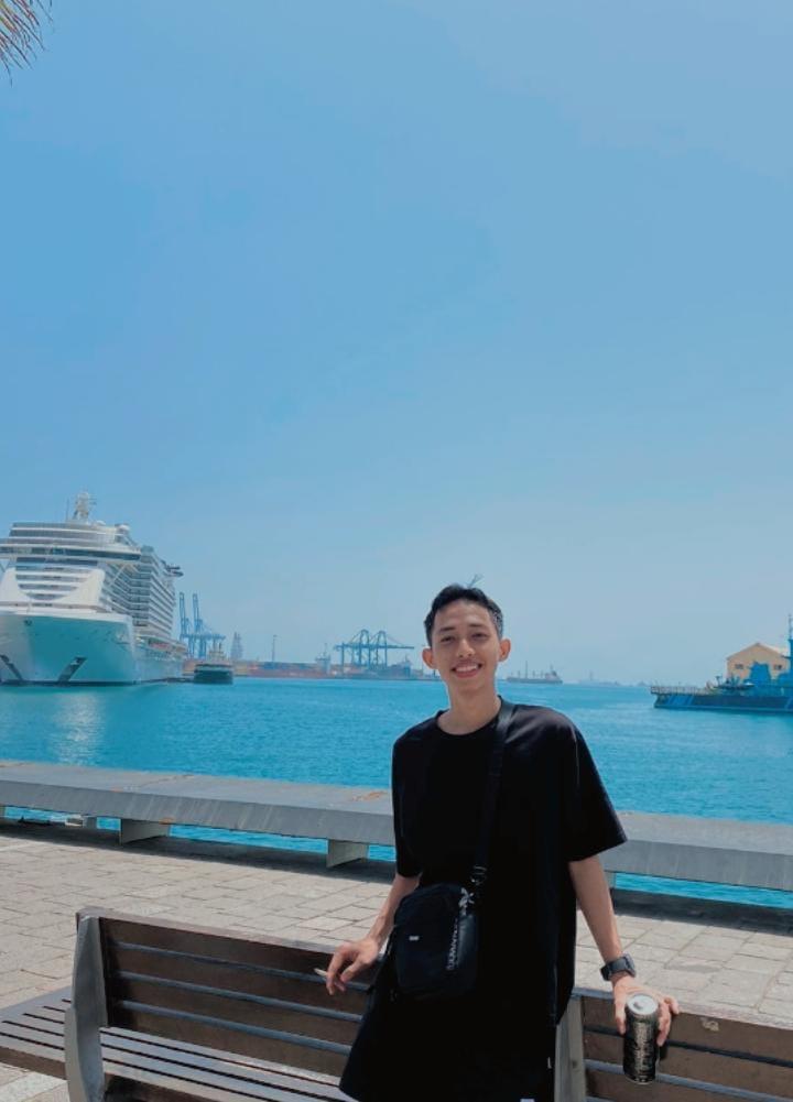Foto Adam Ramansyah